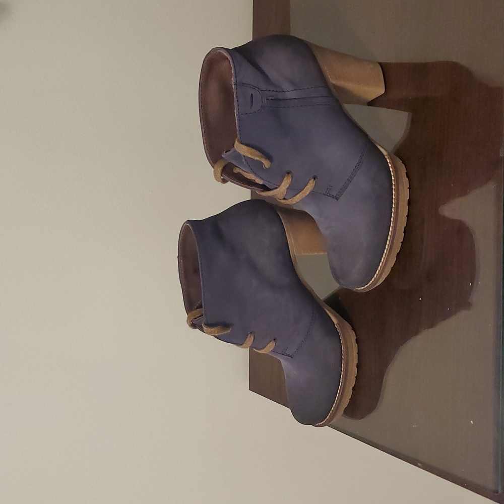 Ladies Blue Leather Boots - Picture 3 of 6